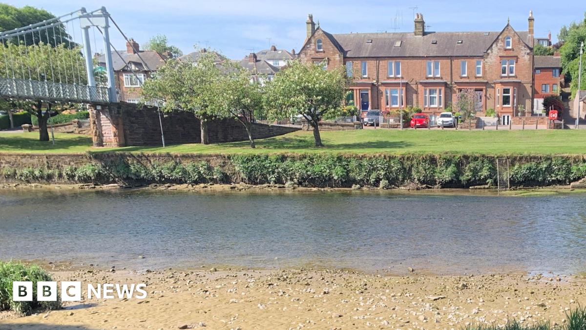 Scots cut water use in response to record dry spell